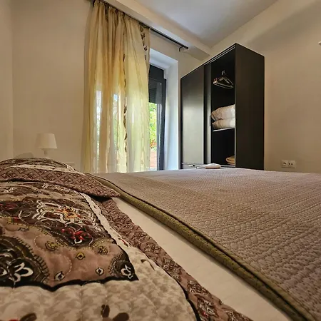 Apartment Maisonette By The Sea