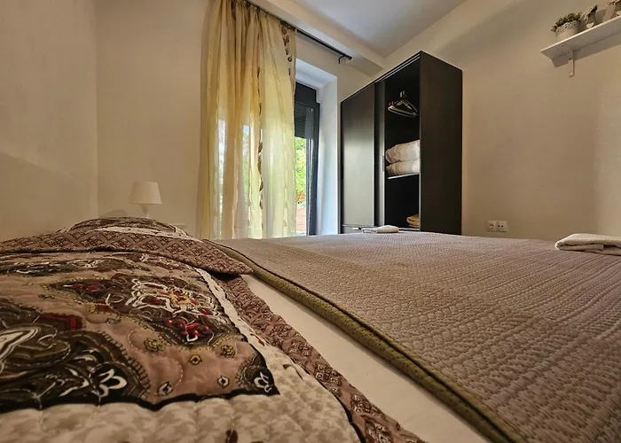 Apartment Maisonette By The Sea