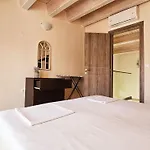 уютные двухуровневые в 250 м от моря Apartman *
