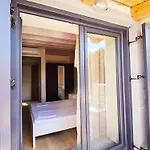 уютные двухуровневые в 250 м от моря Apartman Hanióti