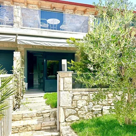 Apartamento Maisonette By The Sea *