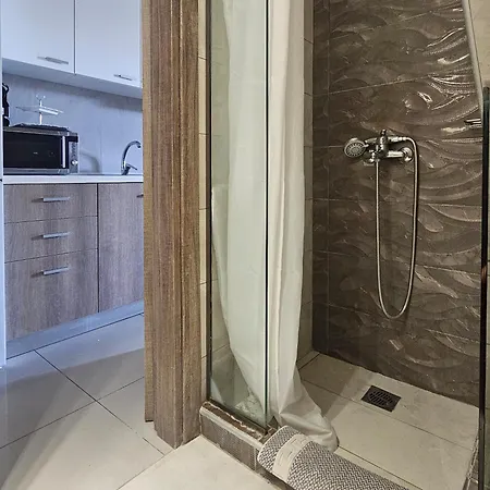 Maisonette By The Sea *