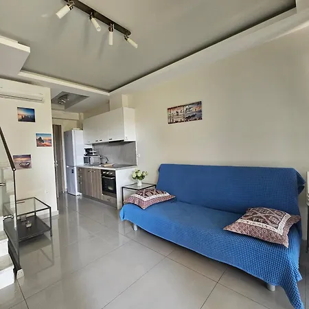 Apartament Maisonette By The Sea