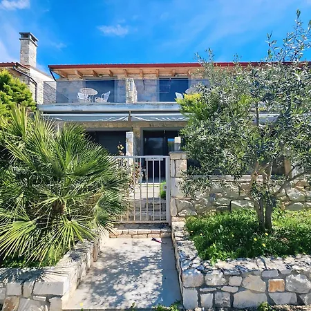 Maisonette By The Sea * Hanioti